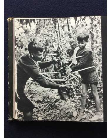 Wydawnictwo Harcerskie - You Feel Like Crying Out! (Photographs of Vietnam Children) - 1969