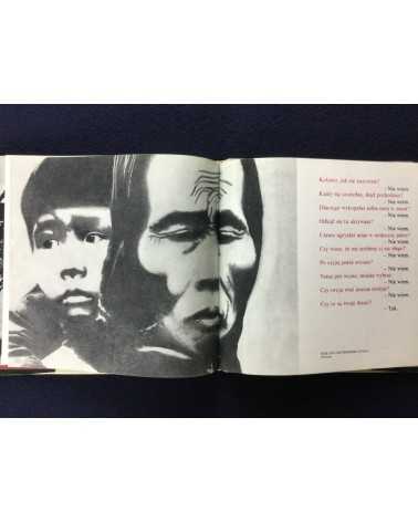 Wydawnictwo Harcerskie - You Feel Like Crying Out! (Photographs of Vietnam Children) - 1969