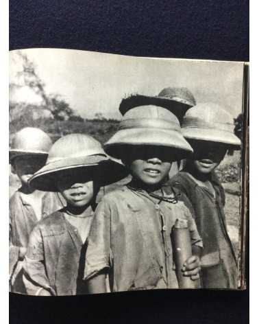 Wydawnictwo Harcerskie - You Feel Like Crying Out! (Photographs of Vietnam Children) - 1969