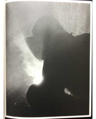 Shomei Tomatsu - Photographs 1951-2000 [Special Edition] - 2012