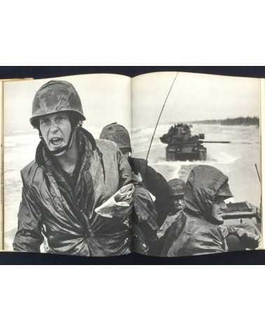 David Douglas Duncan - War Without Heroes [With Prints] - 1970