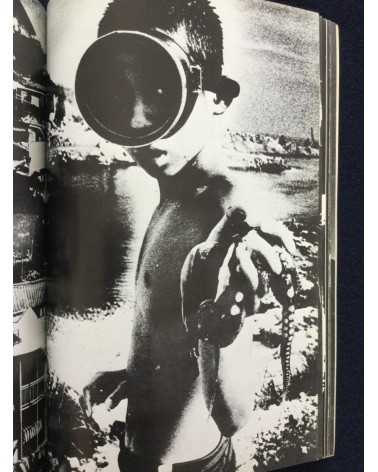 Photo Essay (Shashin Shiron) - No.3 Vol.2 - 1981