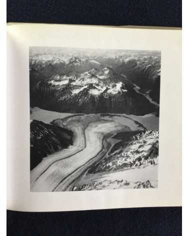 Yukichi Watabe - Alaska Eskimo, Sonorama Photography Anthology Vol.20 - 1979