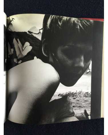 Masaya Nakamura - Ema Nude in Africa, Sonorama Photography Anthology Vol.13 - 1978