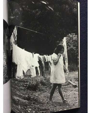 Makoto Maekawa - Boat People Vietnamese Refugees in Japan - 1978