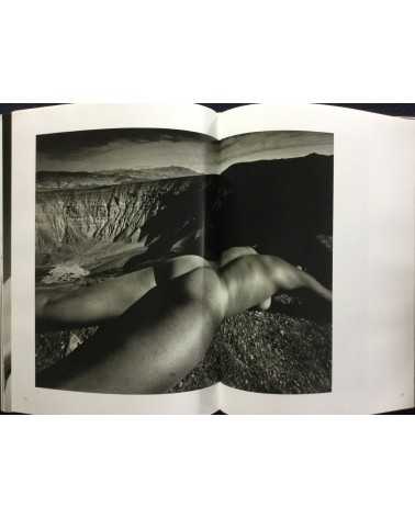 Kishin Shinoyama - The Sixties by Kishin - 2011