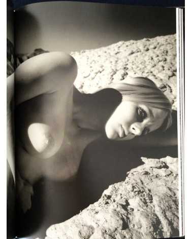 Kishin Shinoyama - The Sixties by Kishin - 2011