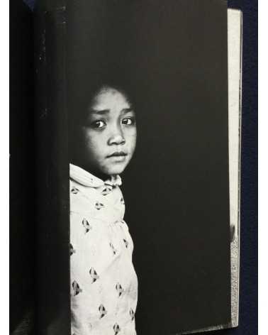 Makoto Maekawa - Boat People Vietnamese Refugees in Japan - 1978
