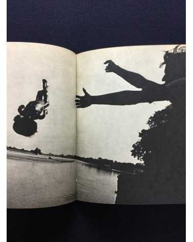 Hirokazu Ishida - Brahman and the People, India - 1971