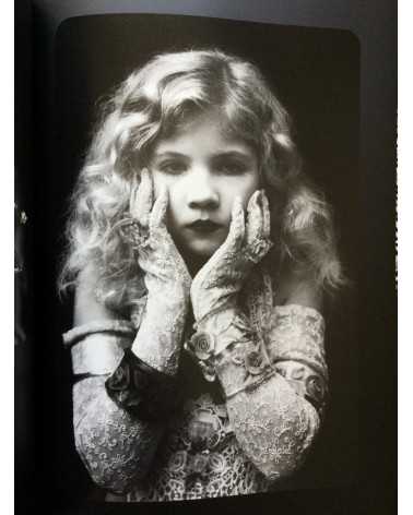 Irina Ionesco - Eva, Eloge de ma fille - 2004