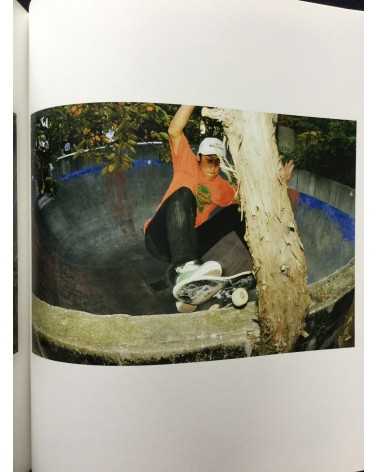 Makoto "Oka-z" Okazaki - Toda madre 1990’s-2010’s PhotoBook of Skateboard - 2014