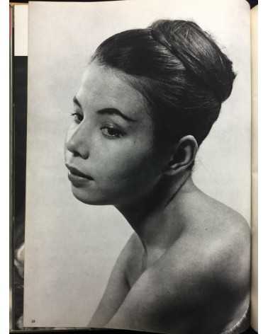 An Overview of Modern Japanese Photography (Gendai Nihon Shashin Zenshu). Volumes 1-9 - 1958/1959