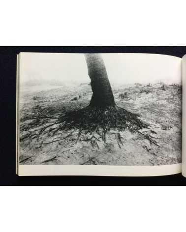 Hitomi Watanabe - An Invisible Landscape, Photographs of India - 1983