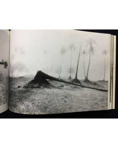 Hitomi Watanabe - An Invisible Landscape, Photographs of India - 1983