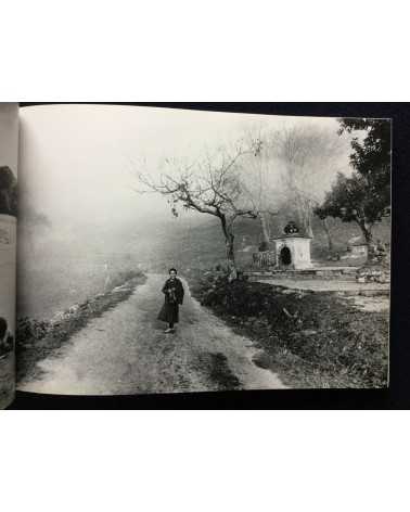 Hitomi Watanabe - An Invisible Landscape, Photographs of India - 1983