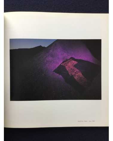 Konishi Umihiko - View, Kimono in generic landscape - 1984