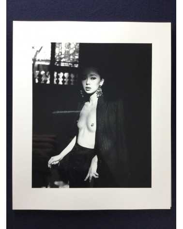 Kishin Shinoyama - Riona Hazuki. Deluxe Limited Edition with Negative - 1998