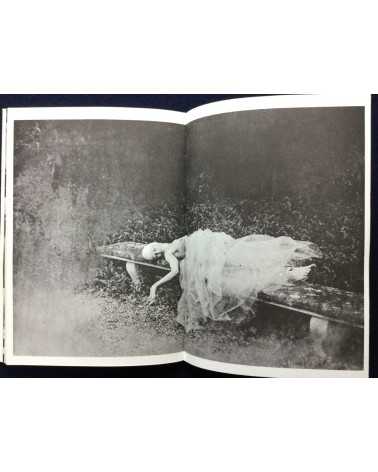 Deborah Turbeville - Photographes Contemporains with Print - 1986