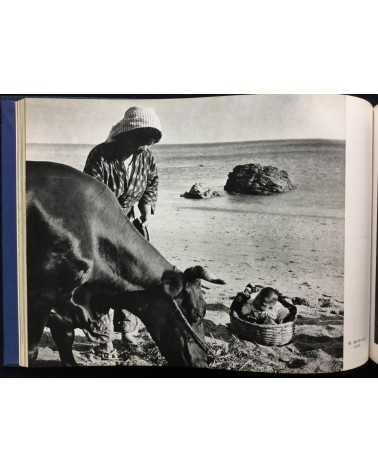 Yoshi Nitta - Between the sea and the sun, People of Sadamisaki Peninsula - 1980