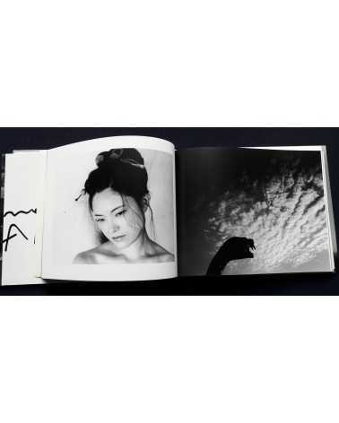 Nobuyoshi Araki - Tombeau Tokyo - 2016