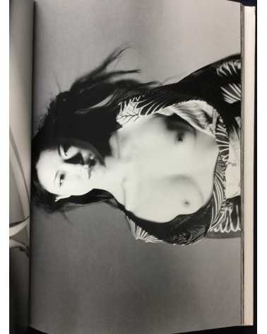 Nobuyoshi Araki - 69 YK - 2009