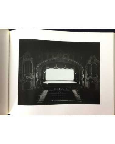 Hiroshi Sugimoto - Dioramas, Theaters, Seascapes - 1988