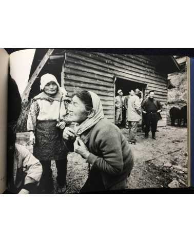 Yoshi Nitta - Between the sea and the sun, People of Sadamisaki Peninsula - 1980